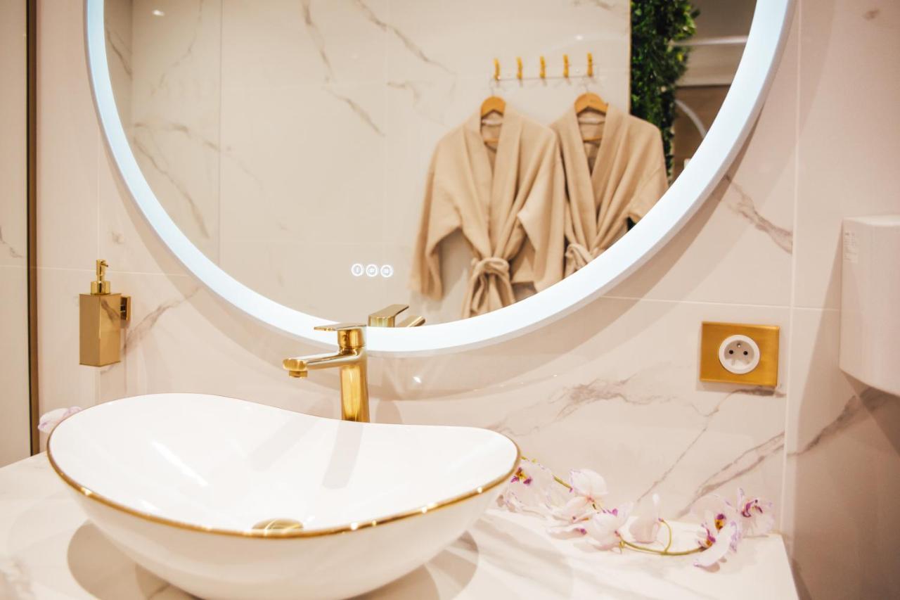 La Suite 176 - Piscine Privee, Spa, Hammam A رانس المظهر الخارجي الصورة